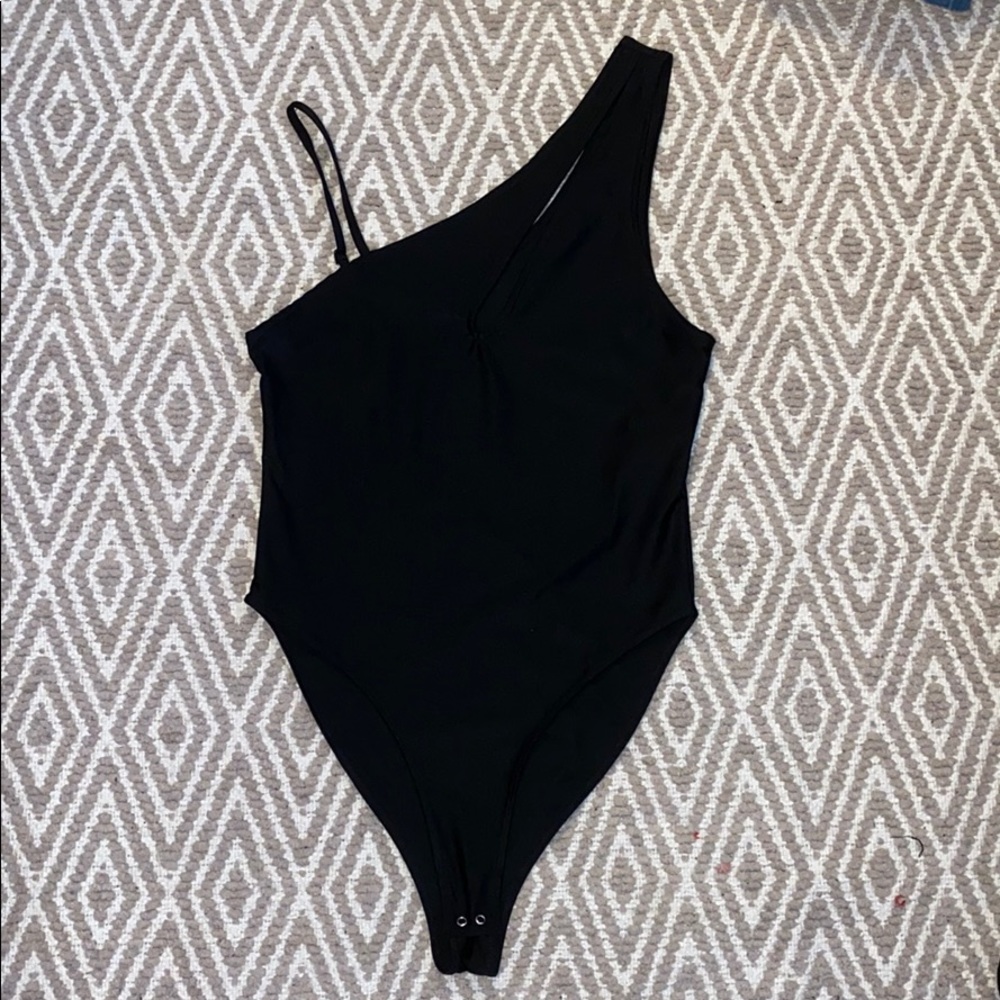 FOREVER21 ONE STRAP BODYSUIT